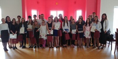 zdjęcie do
														 artykułu: Najlepsi uczniowie nagrodzeni 