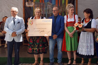 zdjęcie do
														 artykułu: Nagrodzeni za aktywność - Czarnolas pierwszy w powiecie!