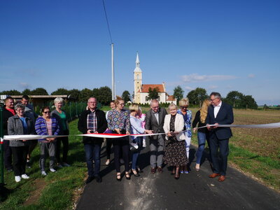 zdjęcie do
														 artykułu: Otwarcie drogi transportu rolnego w Mroczkowej