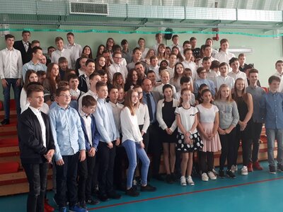 zdjęcie do
														 artykułu: Parlamentarzyści z wizytą w szkole w Skoroszycach