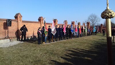 zdjęcie do
														 artykułu: Upamiętnienie zamordowanych w Marszu Śmierci więźniów obozu Auschwitz- Birkenau