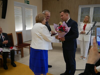 P1400687