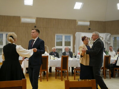 P1400810